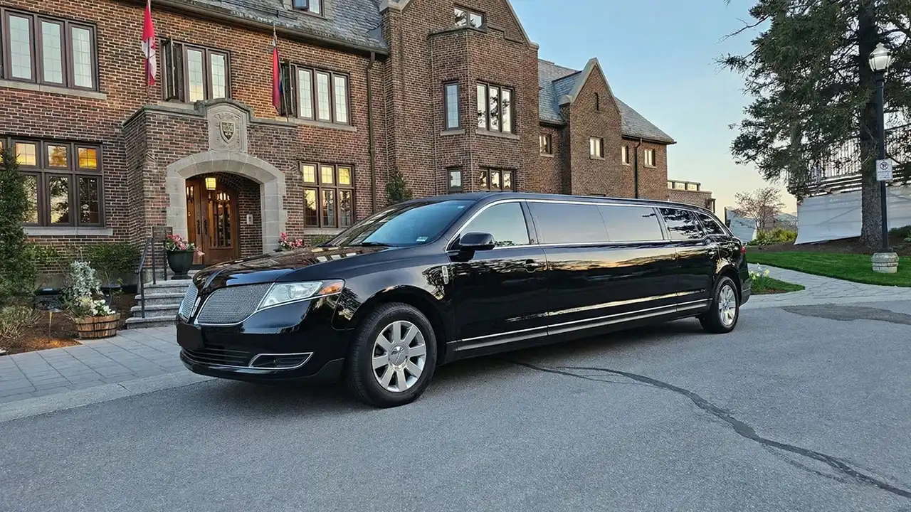 Fleet-8-Passenger-Stretch-Limo