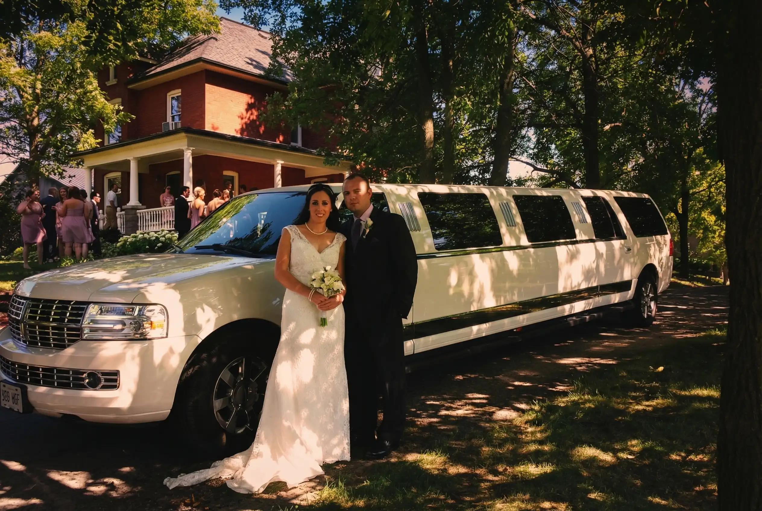 Thumb-2-Wedding-Limo-Service